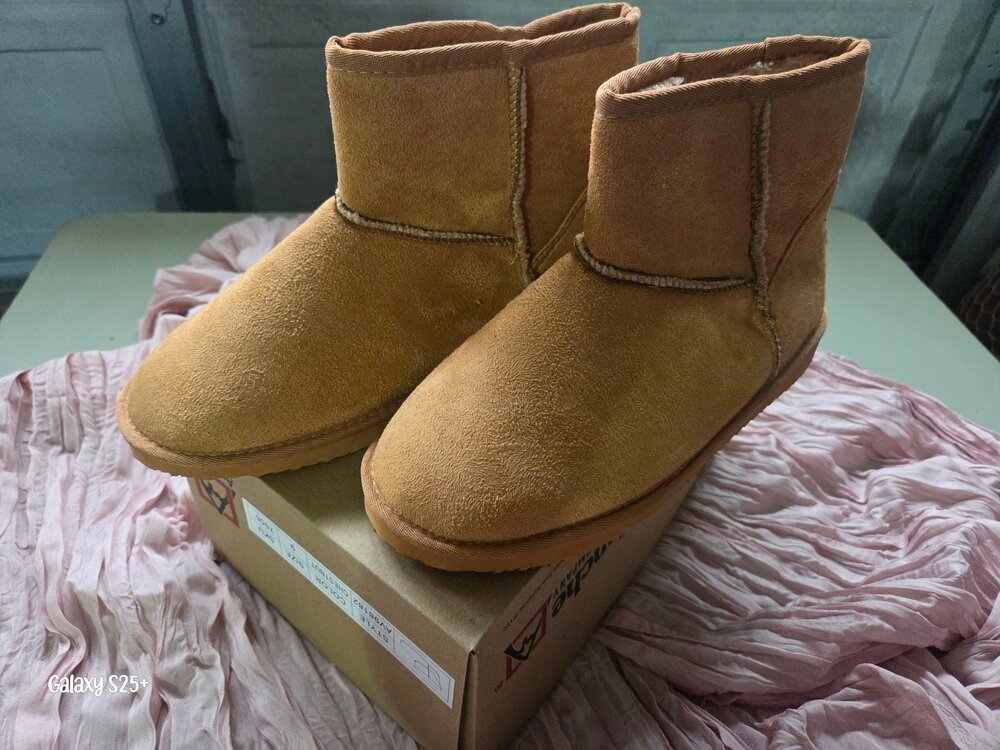 Avalanche boots